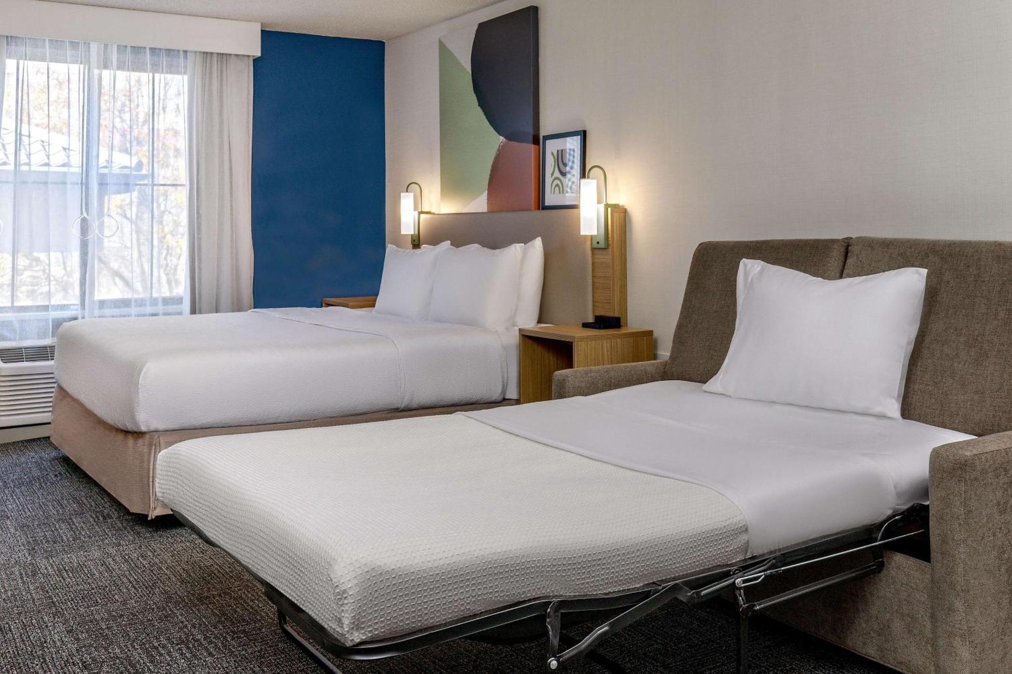 Spark By Hilton Denver International Airport Exterior photo
